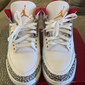 Jordan Mens White and Gold Sneakers🔥